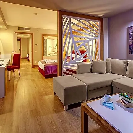 Tui Magic Life Jacaranda 5*