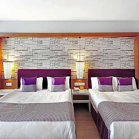 Tui Magic Life Jacaranda